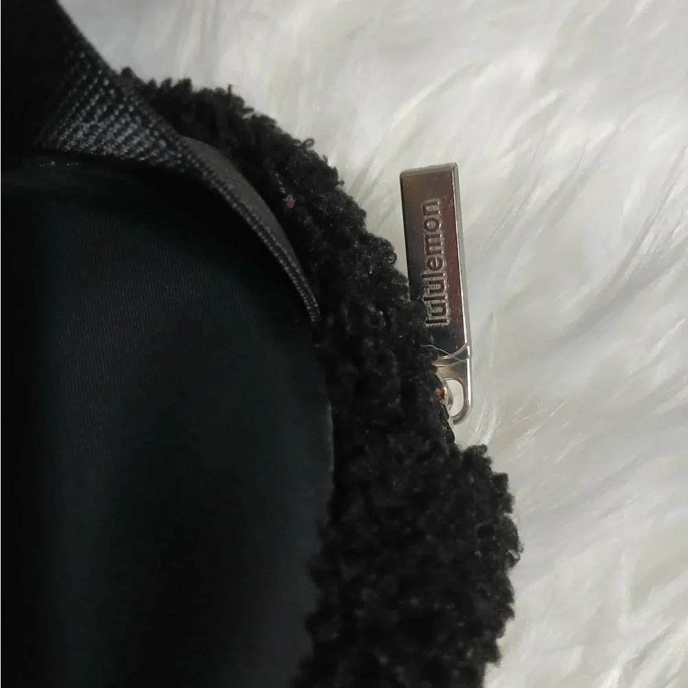 lululemon athletica sleek black